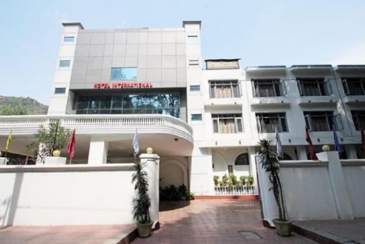 Hotel International Srīnagar Exterior foto